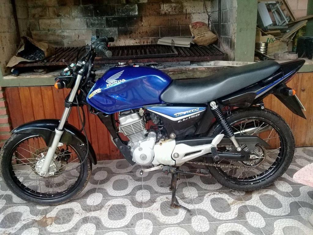 Vendo/Permuto Titan 2011