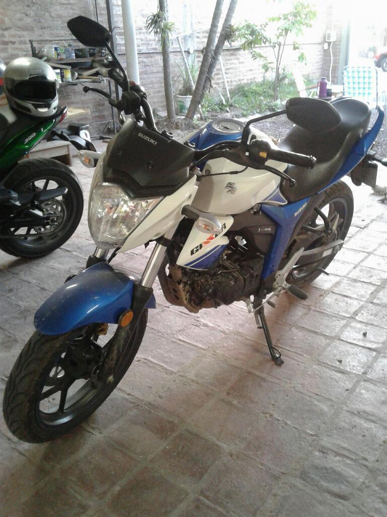 Moto Suzuki Gixer