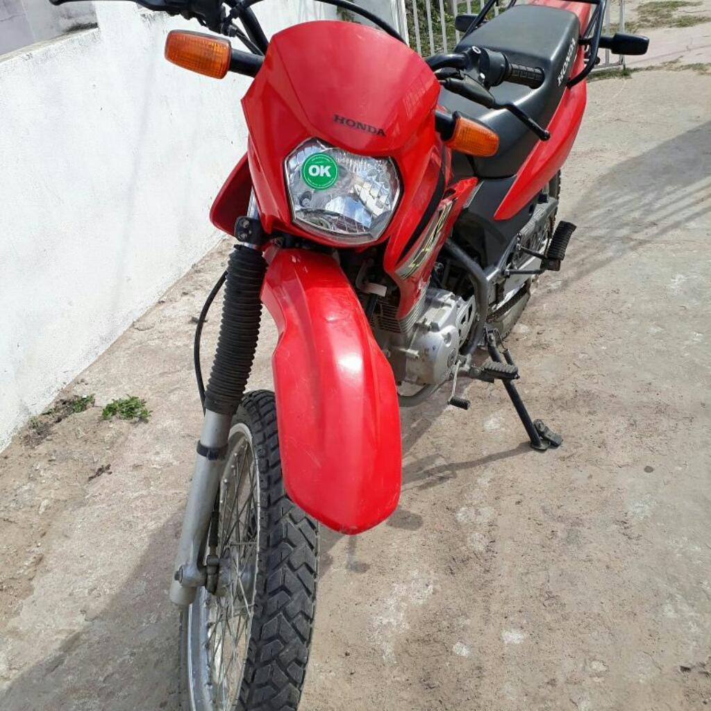 Vendo Honda Xr125 Mod 2014 con Muy Poco