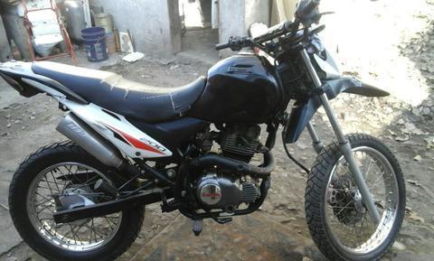 Vendo O Permuto Zanella Zr 200 Mod 2013