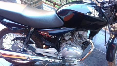 Vendo Titan 2015 !!!