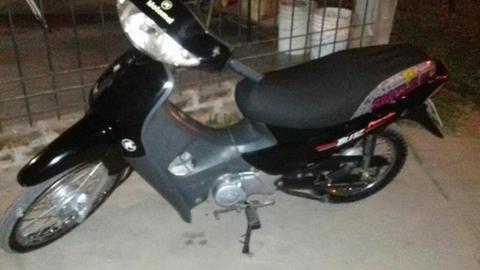 Vendo Moto Bliz Modelo 2016