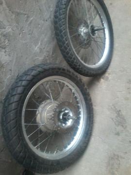 Ruedas Honda Tornado 250