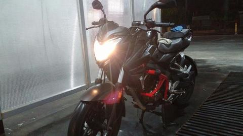 Bajaj Rouser Ns 200