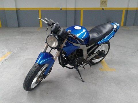 VENDO BRAVA DAYSTAR ROUTIER 250CC MOD 2010 AL DIA, TITULAR, MUY BUEN ESTADO, CUBIERTAS Y BATERIA NUEVA, $25000