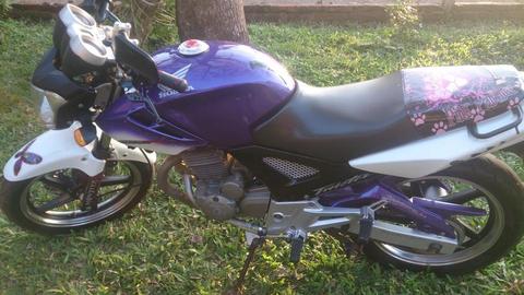 Titular vende Honda CBX 250 Twister modelo 2008 IMPECABLE