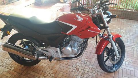 Vendo Honda Twister 2014