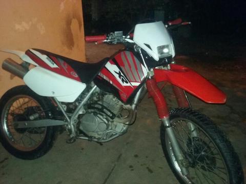 Vendo Honda Xr 200