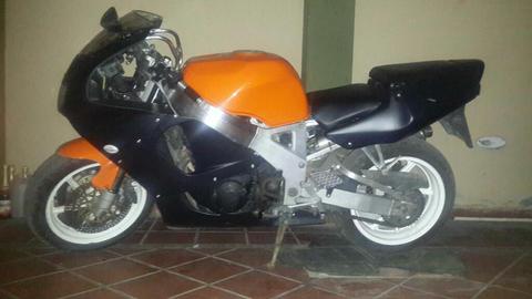 Vendo Honda Cbr 919 Impecable