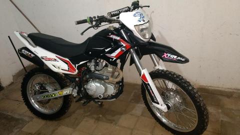 Motomel Skua 250 Pro