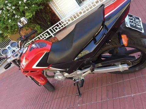 VENDO HONDA TWISTER 250 2014