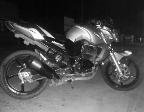 Vendo Motomel 200