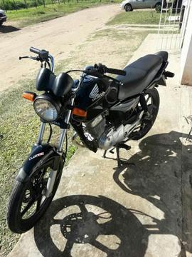 Vendo Honda Titan Inpecable