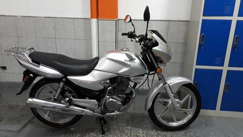 Hermosa Honda Storm 125cc 2009