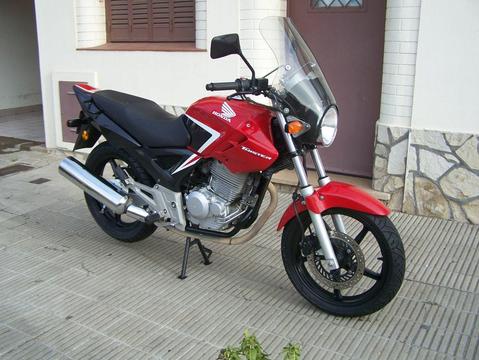 Honda Twister 2015 Impecable