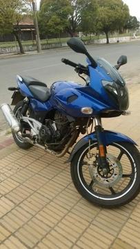 Vendo Mod 2011 Rouser 220