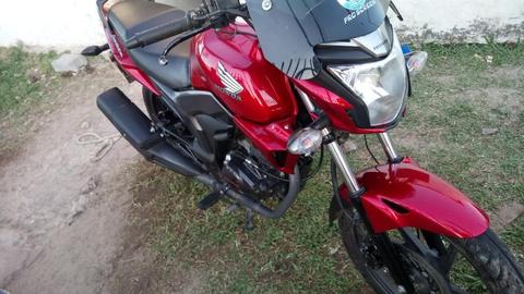 Honda Invicta