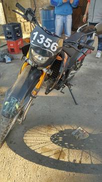 Vendo Motomel Xmm 250cc