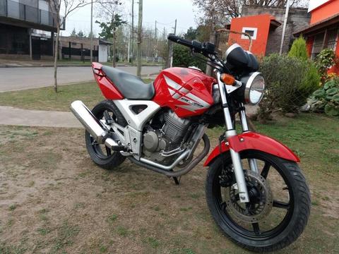 Moto Honda Twister 2013