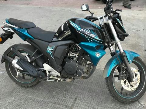 Moto Yamaha Fz