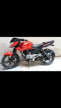 Vendo Moto Bajaj Rouser 135