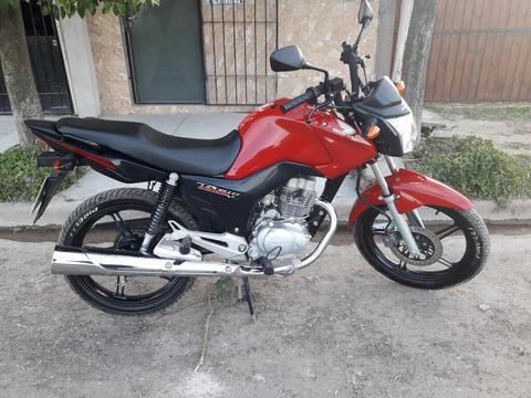 Vendo Titan New 2017