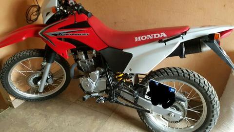 Vendo Honda Tornado 2017 con 1.500 Km