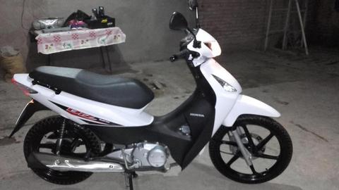 VENDO HONDA BIZ 125 2017 CON 1000 KM $32 MIL