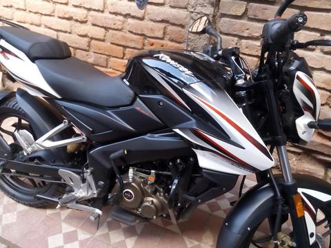 Vendo Rouser Modelo 2017 Impecable