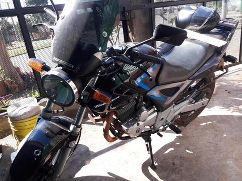 Twester Cbx 250 Cc Permuto X Chata