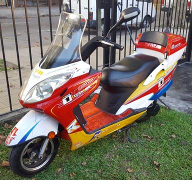 MOTO ELECTRICA LUCKY LION 2013 IMPECABLE permuto