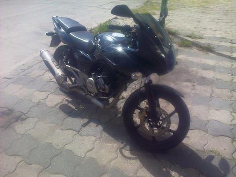 Rouser 220f