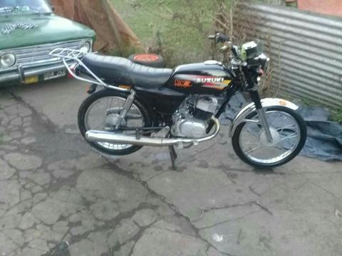 Vendo Suzuki Ax 100 Año 2012