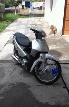 Motomel 2016 5mil kmts vendo permuto recibo tarjeta 3876103079