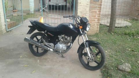 Pemuvendo Honda Titan 2015