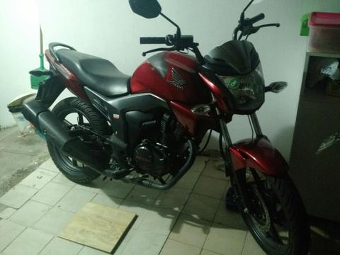 Honda Invicta 150cc 2015