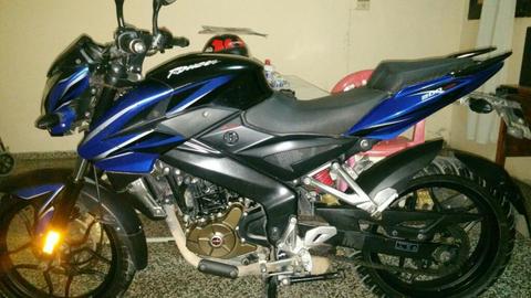 Vendo Rouser 200ns. Modelo 2015