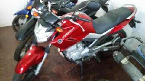 2014 Yamaha Fazer 250cc roja Impecable
