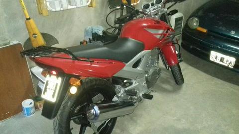 Vendo Honda Twister 250 M13