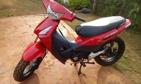 Brava 125 con 8 Ml Kilómetro