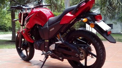 Vendo Yamaha FZ 16, en excelente estado. 4900 km 2015