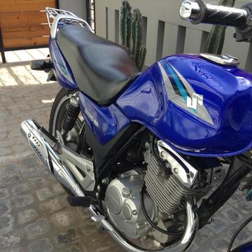 SUZUKI EN 125 2 A UNICO DUENO,MODELO 2013 PAPELES AL DIA