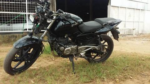 Rouser 220