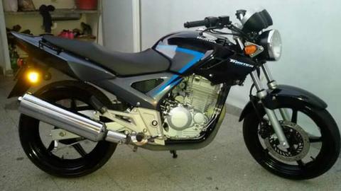 Vendo Twister 250 Modelo 2015 Impecable