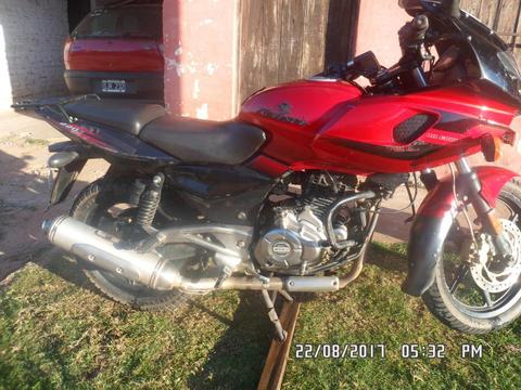 Rouser 220 f. m 2012 VENDO SIN REGATEO