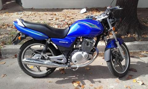 vendo moto suzuki gn 125cc modelo 2015 como nueva