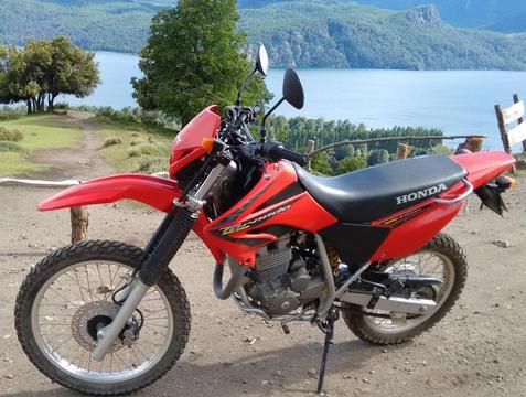 Particular vende Moto Tornado Honda 250cc año 2014