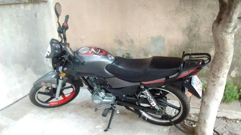 Zanella Rx 150 Full 1900 Km Negro Y Rojo Titular