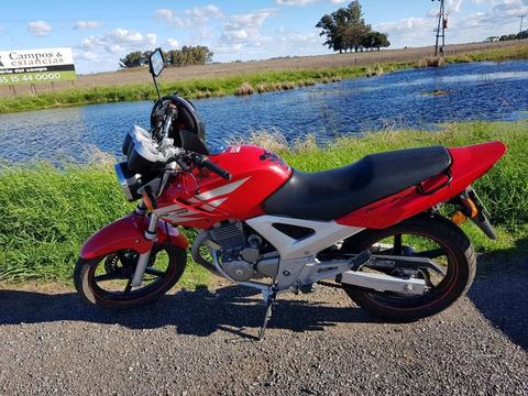 Vendo Impecable Honda Twister 250