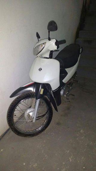 Zanella ZB 110 con papeles